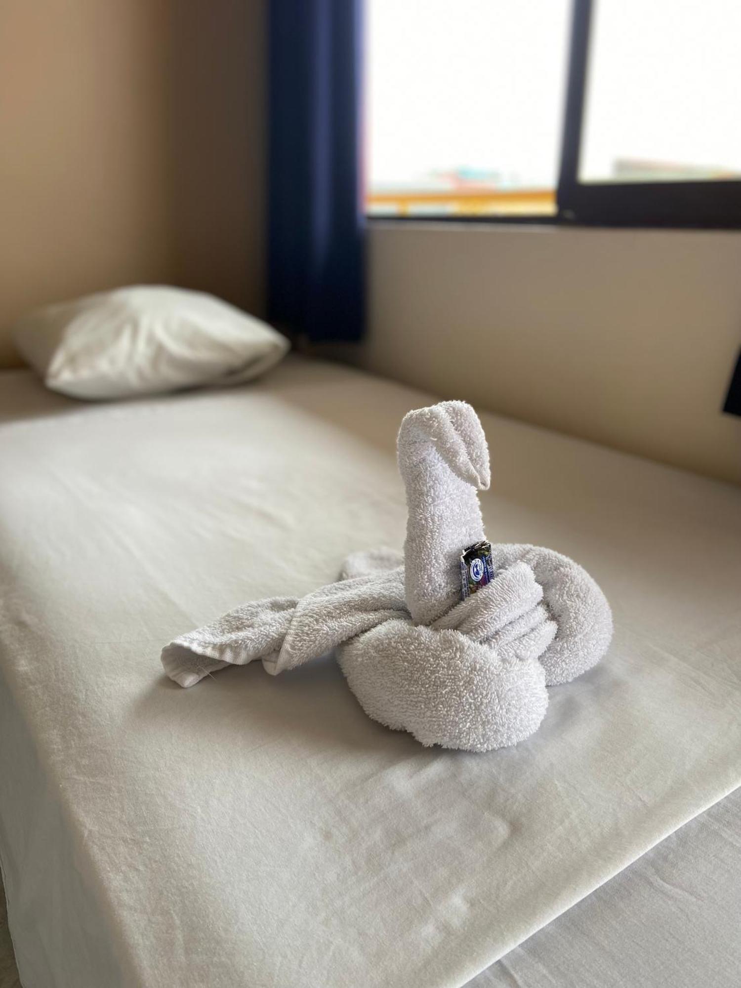 Hotel Costa Del Sol 푸에르토 리몬 외부 사진