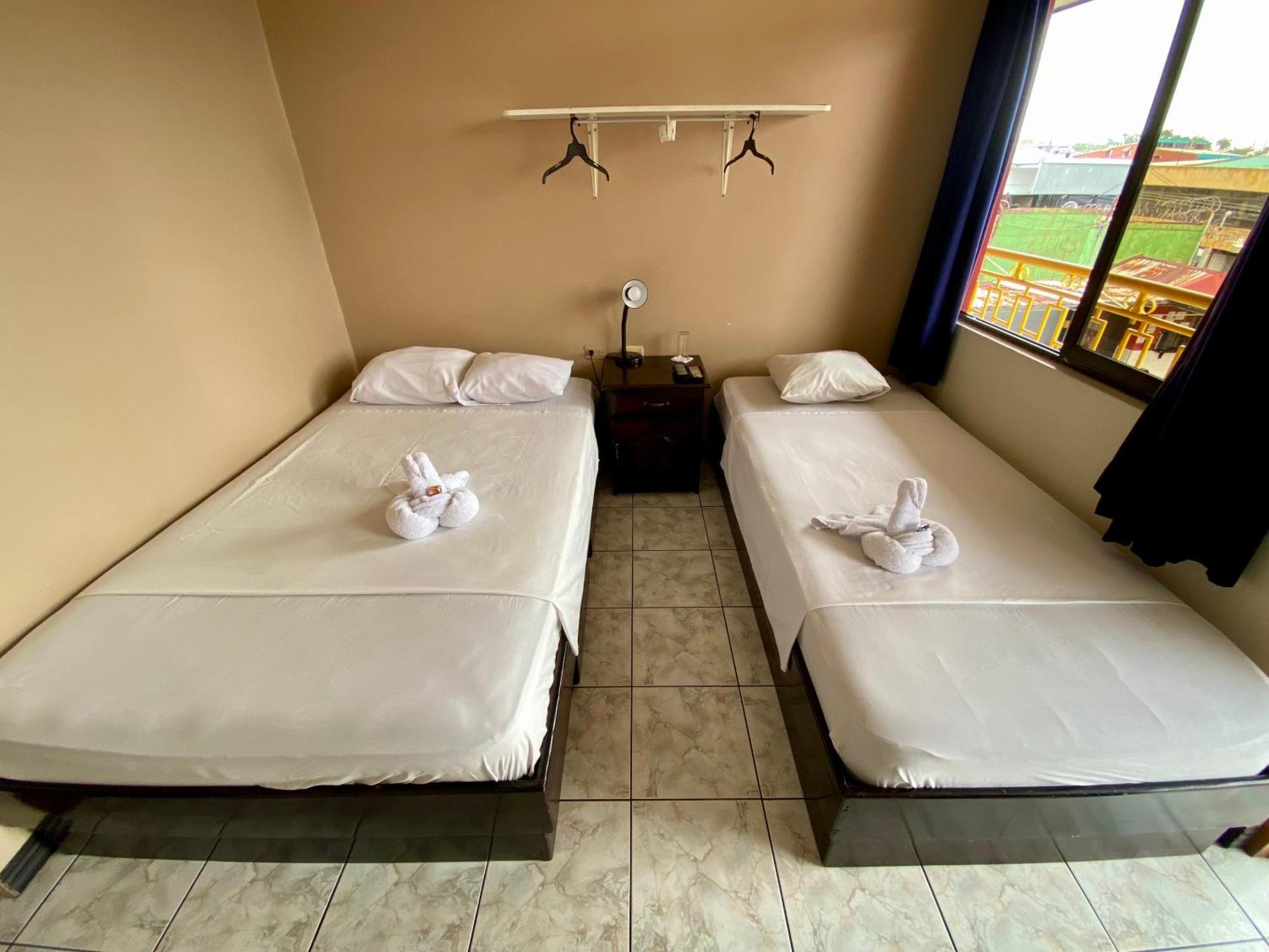 Hotel Costa Del Sol 푸에르토 리몬 외부 사진
